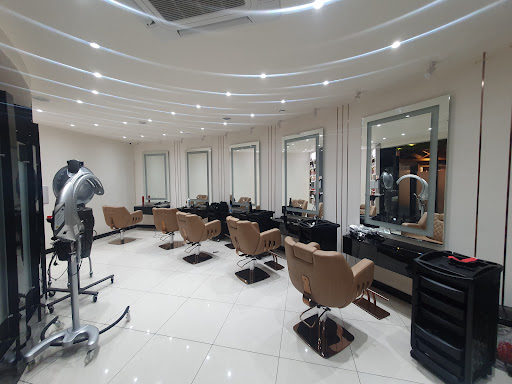 Fox The Luxury Salon
