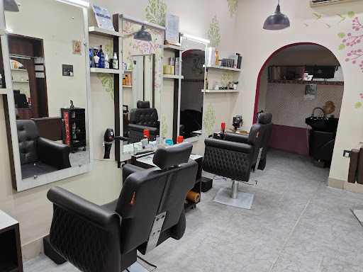 Shreyosi Family Salon
