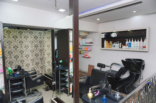 GLAMSOW FAMILY SALON