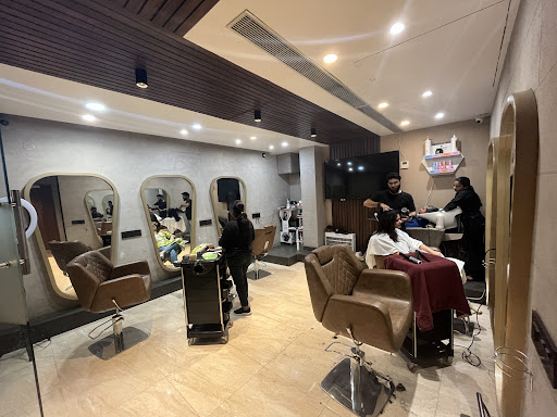 Cheveux Vuitton | Family Salon and SPA Ranchi