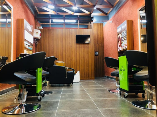 Identity Salon - A Complete Family Salon