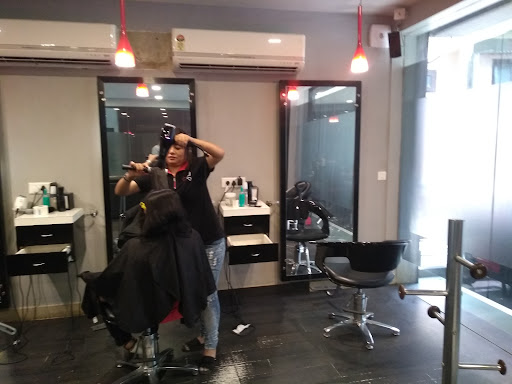 Acua Salon & Makeup Studio