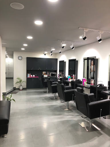 Lakme Salon in Haridwar road,Dehradun