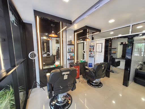 THE HAIR STUDIO
