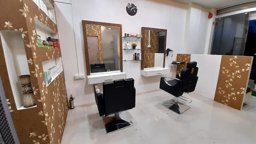 Mansi Beauty Salon & Makeup Studio