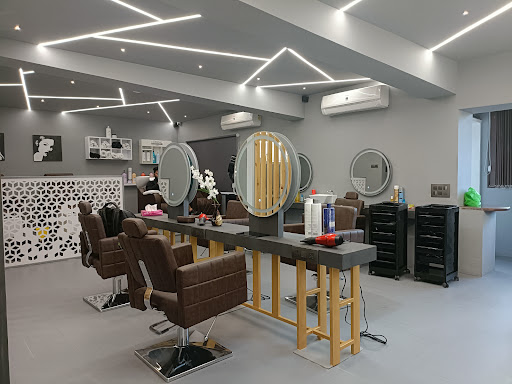 Seraphic Unisex Salon & Cosmetology