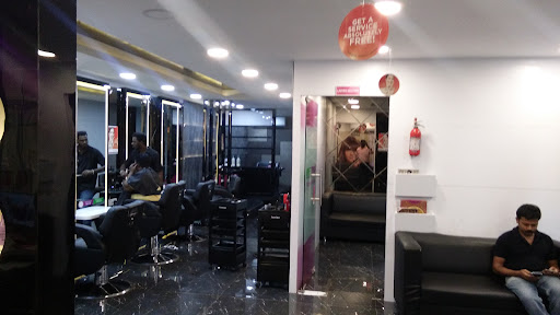 Green Trends Unisex Hair & Style Salon