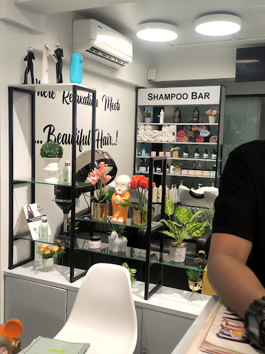 𝗝 𝗦𝗮𝗹𝗼𝗻-Best Hair Treatment/Best Makeup Artist/Best Hair stylist/Unisex Salon/Best Female Salon in Latur