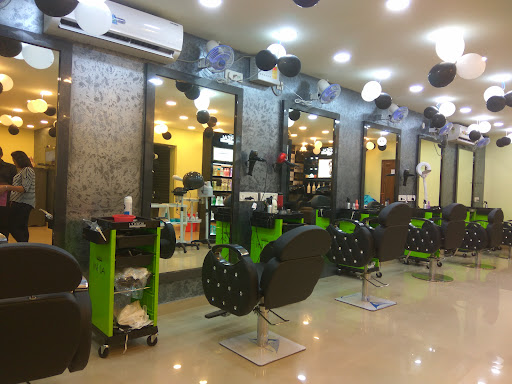 Loreal Salon Malda
