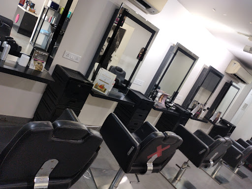 Lakme Salon For Him and Her in CG Road,Ahmedabad