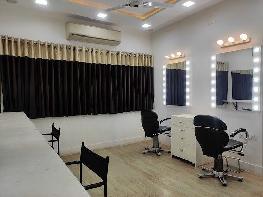 Sleek The Beauty Salon & Academy