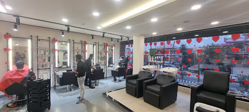 Lakme Salon For Him and Her in G.T Road,Bardhaman