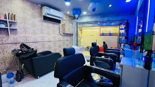 LOOK & LOVE UNISEX FAMILY SALON