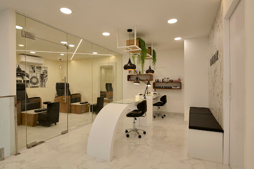 Dessange Paris Salon