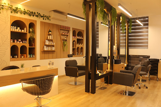 76 East Bespoke Luxury Salon