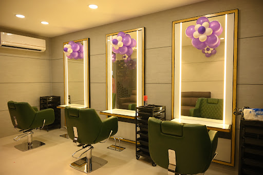 Naturals Salon
